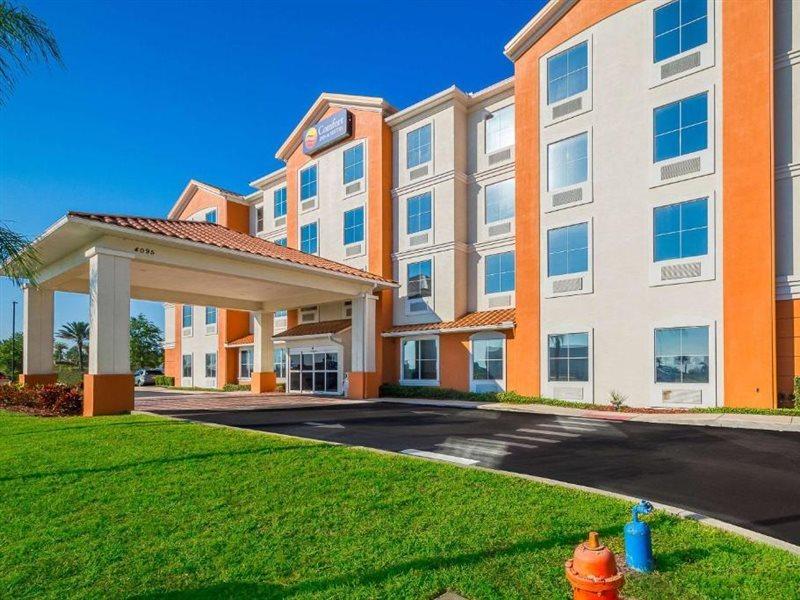 Comfort Inn & Suites Maingate South Давенпорт Экстерьер фото