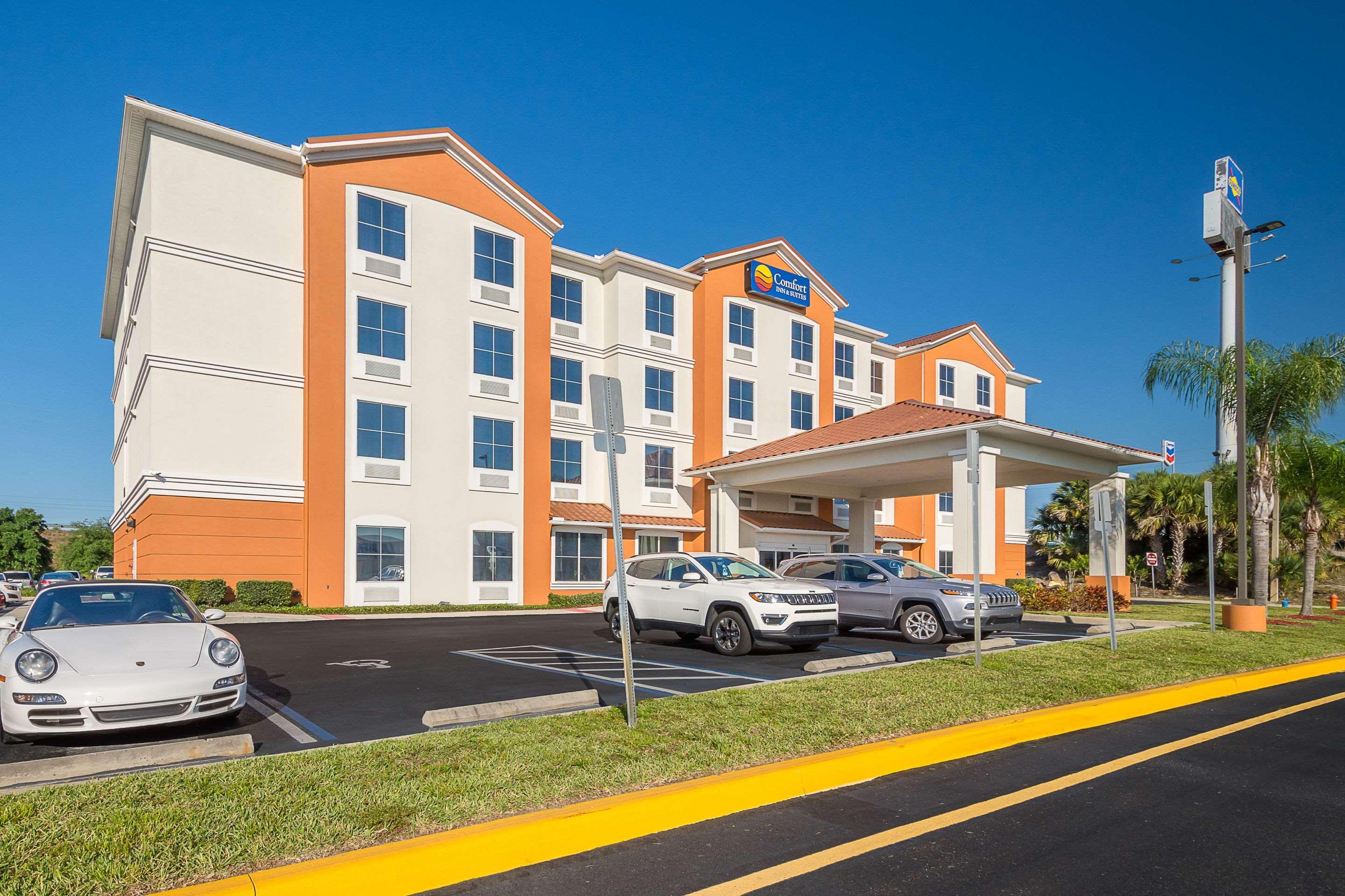 Comfort Inn & Suites Maingate South Давенпорт Экстерьер фото
